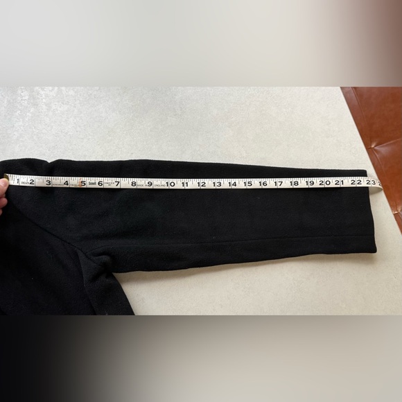 Calvin Klein Black Fully Lined Wool Coat with Snap Closure & Tied Waist. Size 6 - Picture 6 of 8